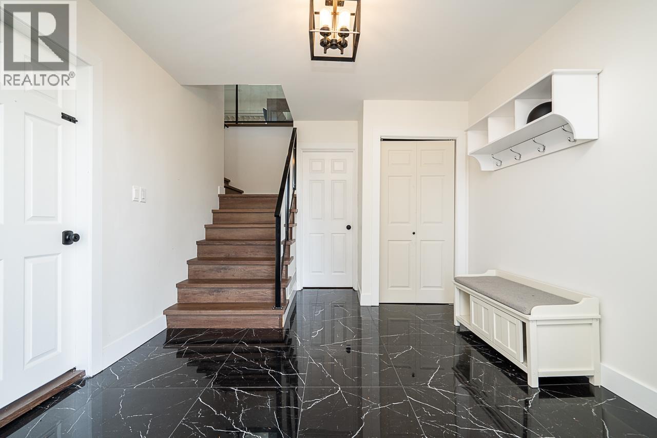 220 N Grosvenor Avenue, Burnaby, British Columbia  V5B 1J4 - Photo 28 - R3090464