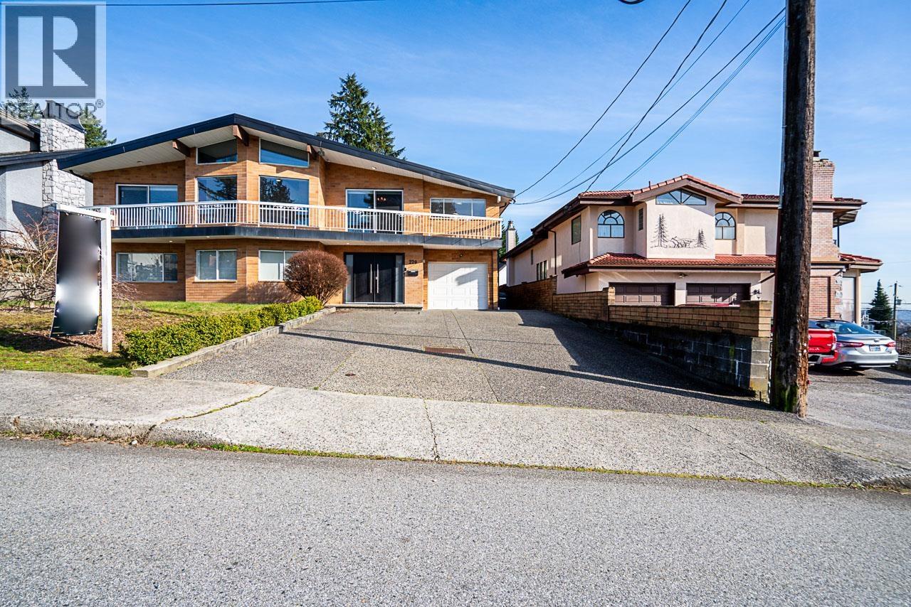 220 N Grosvenor Avenue, Burnaby, British Columbia  V5B 1J4 - Photo 37 - R3090464