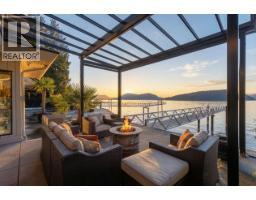 2 STRACHAN POINT ROAD, West Vancouver, British Columbia