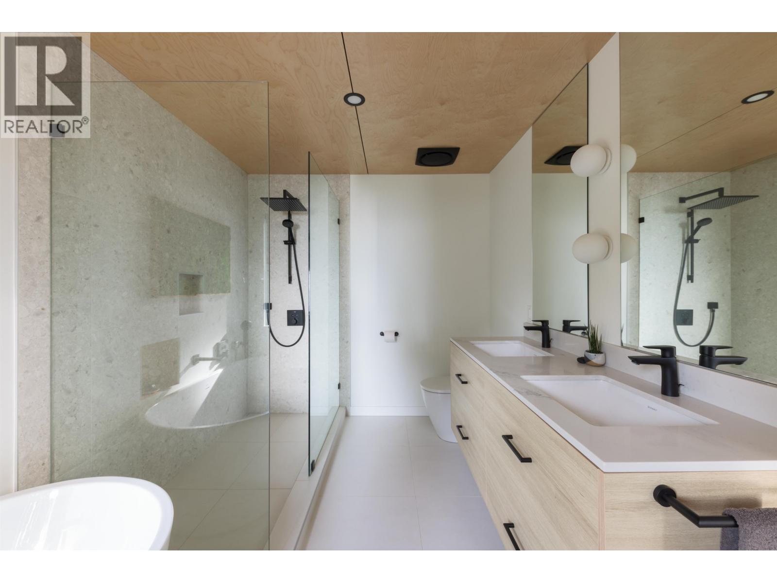 107 Mahan Road, Gibsons, British Columbia  V0N 1V3 - Photo 18 - R3090517