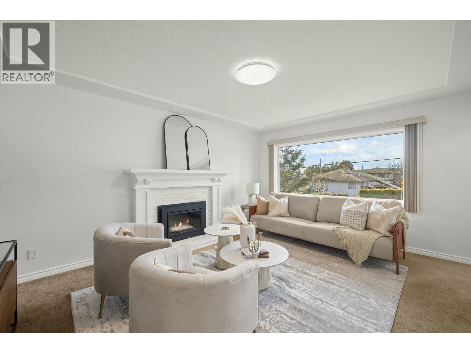 7776 Davies Street, Burnaby, British Columbia  V3N 3H4 - Photo 3 - R3090529