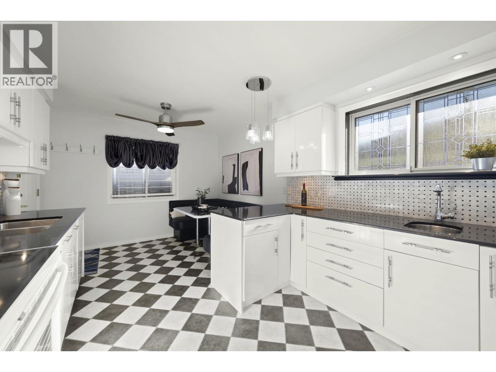 7776 Davies Street, Burnaby, British Columbia  V3N 3H4 - Photo 7 - R3090529