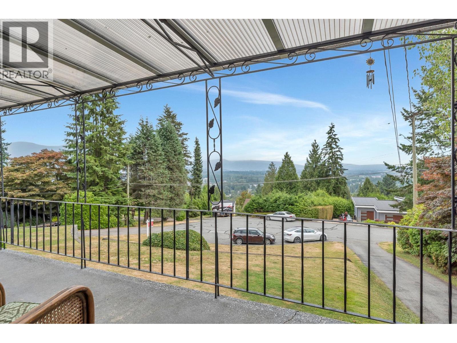 3088 Lazy A Street, Coquitlam, British Columbia  V3C 3N9 - Photo 6 - R3090540