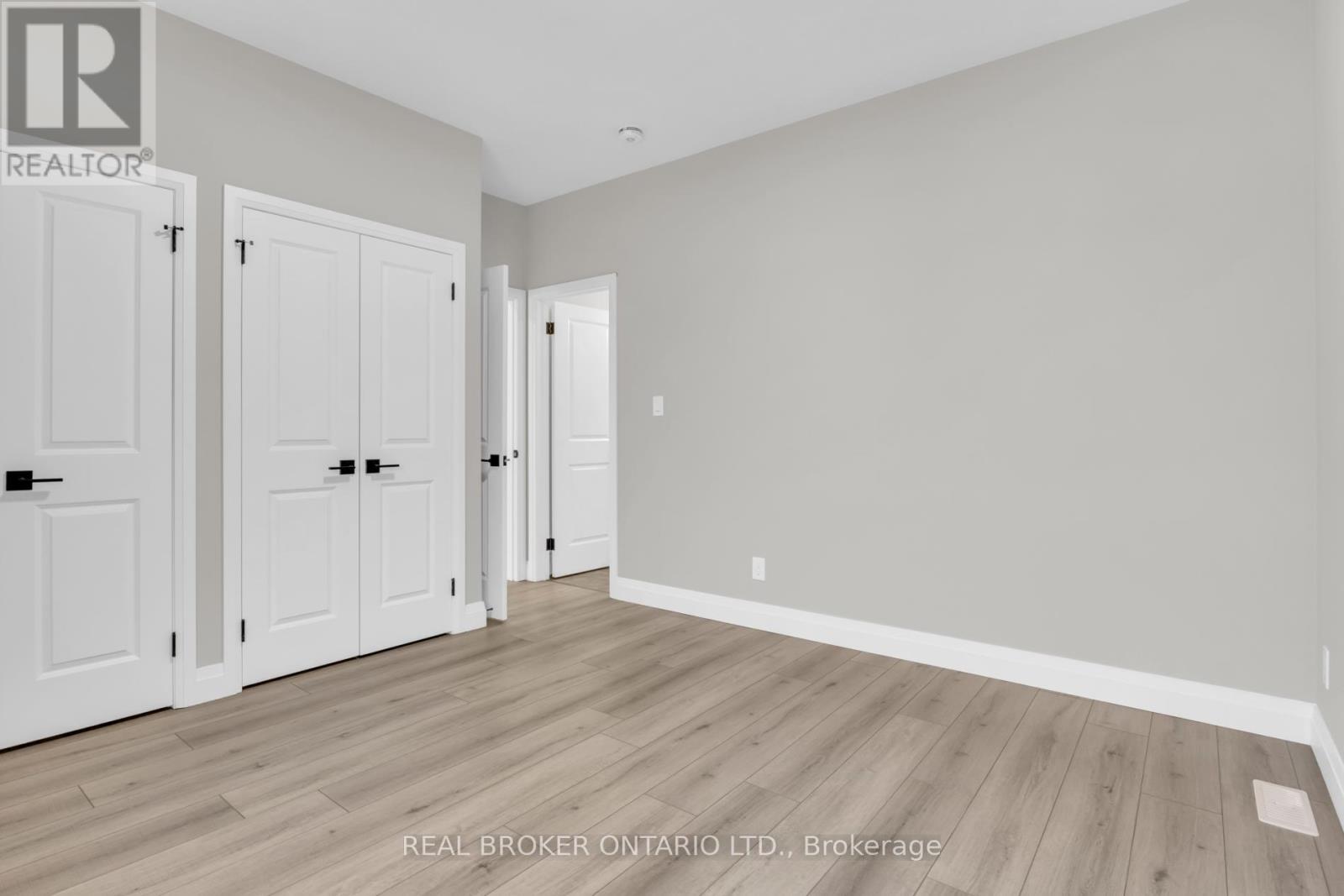 26 - 29 Weymouth Street, Woolwich, Ontario  N3B 0G3 - Photo 20 - X12550126