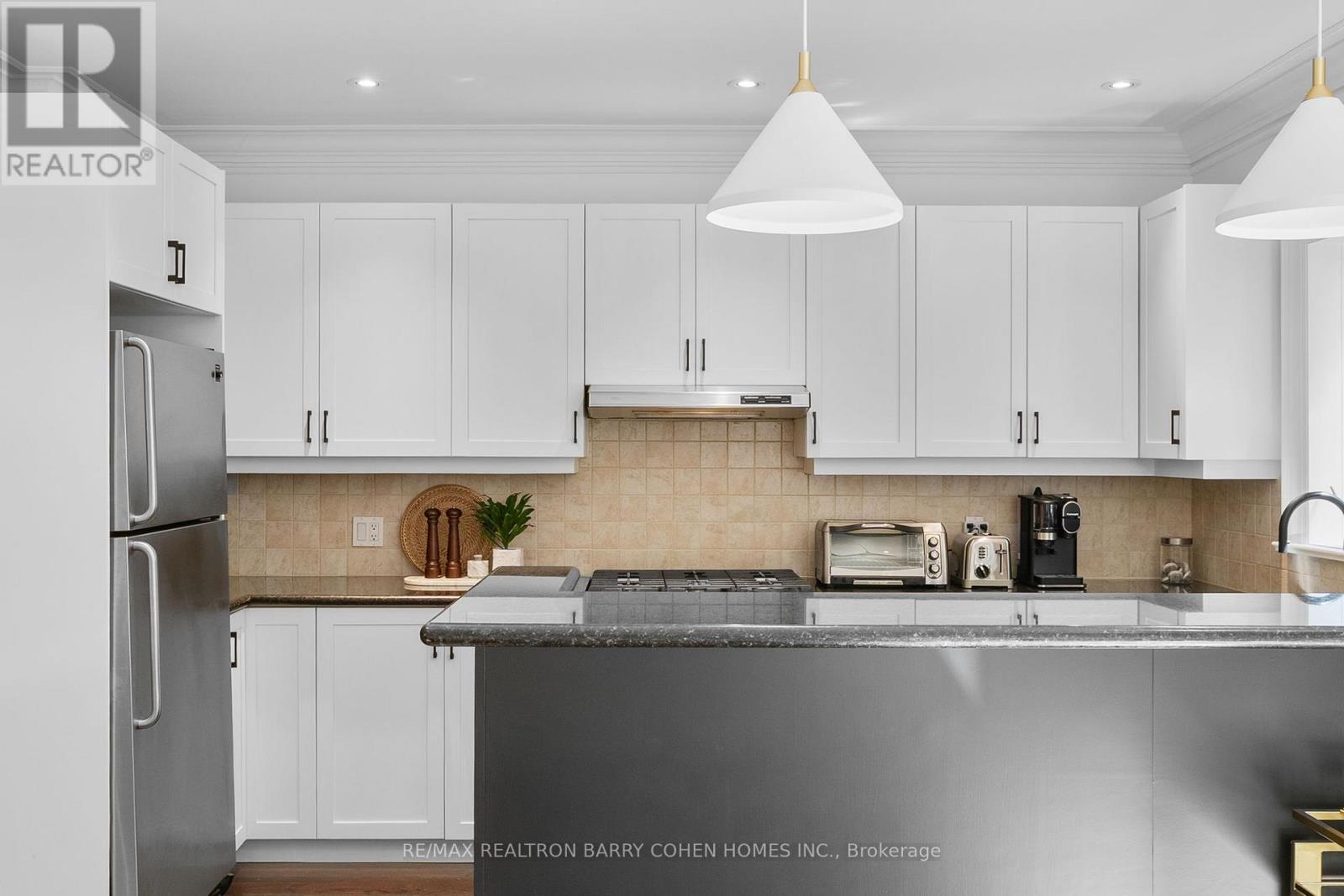 141 Latimer Avenue, Toronto, Ontario  M5N 2M3 - Photo 16 - C12794918