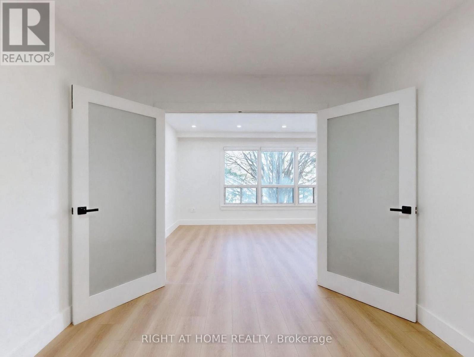 2 - 427 LAWRENCE AVENUE W, Toronto, Ontario