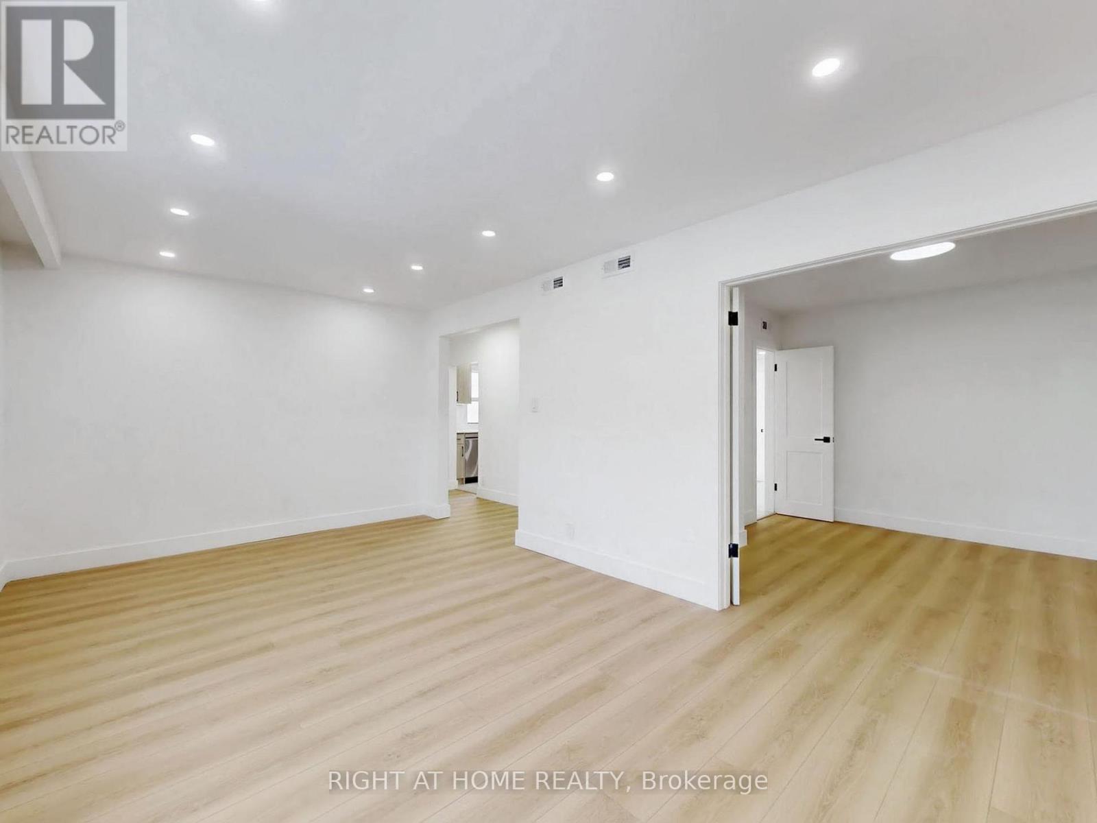 2 - 427 Lawrence Avenue W, Toronto, Ontario  M5M 1C3 - Photo 6 - C12794920