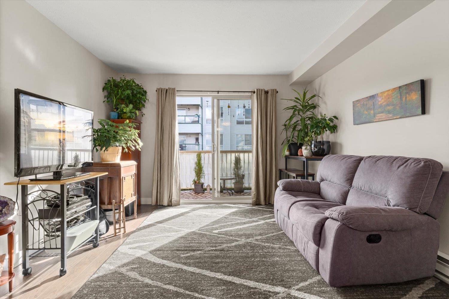 205 7435 Shaw Avenue, Sardis East Vedder, Chilliwack, British Columbia  V2R 3C1 - Photo 4 - R3090528