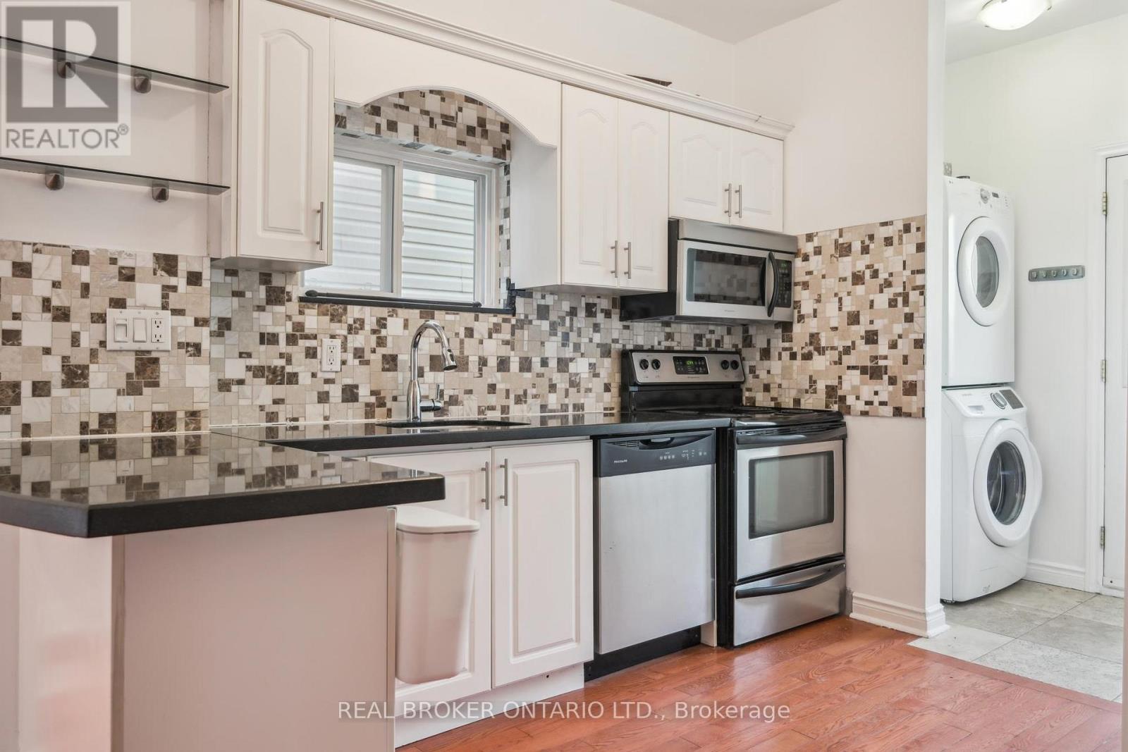 134 Jones Avenue, Toronto, Ontario  M4M 3A1 - Photo 12 - E12794868