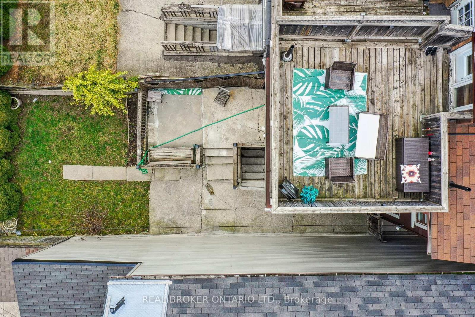 134 Jones Avenue, Toronto, Ontario  M4M 3A1 - Photo 27 - E12794868