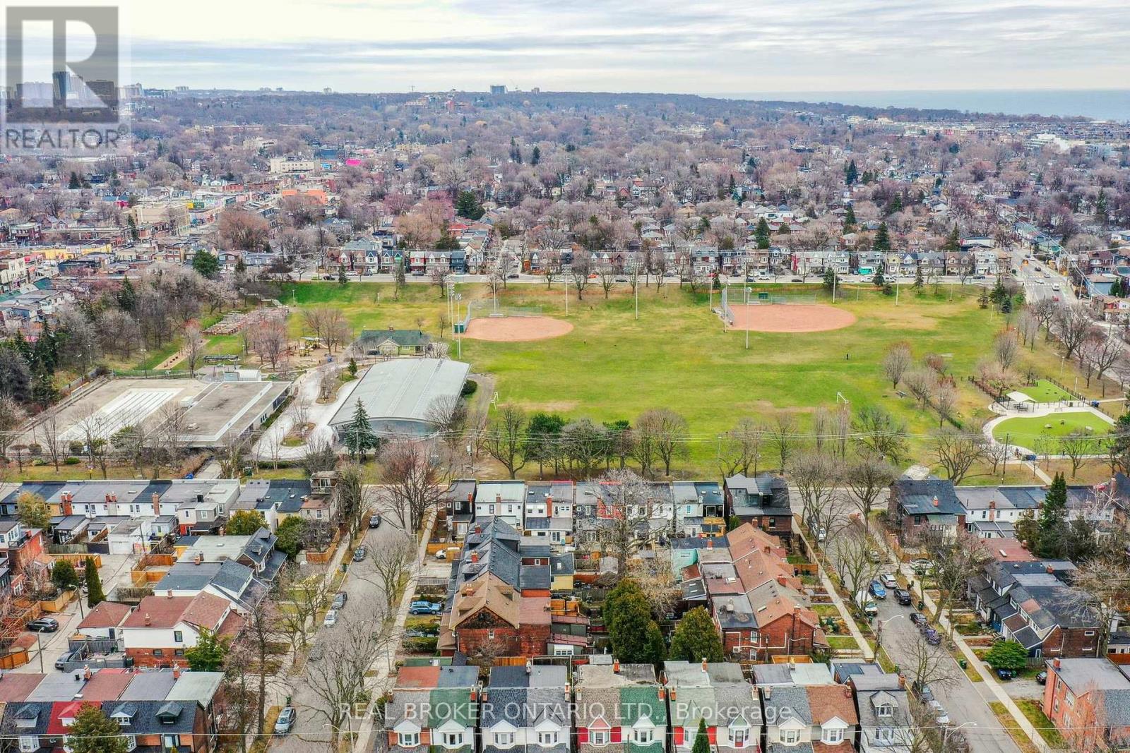 134 Jones Avenue, Toronto, Ontario  M4M 3A1 - Photo 28 - E12794868