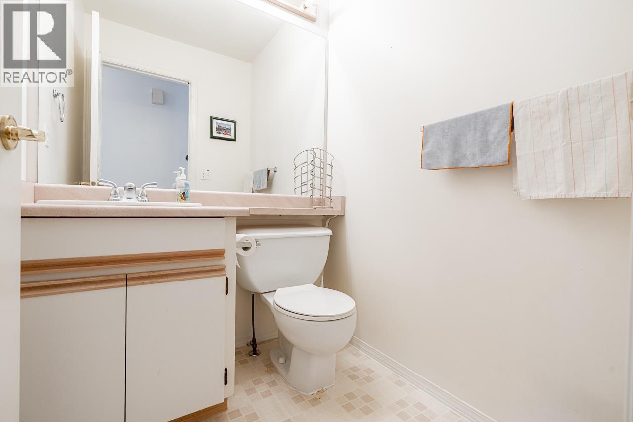 1406 Vistaview Court, Coquitlam, British Columbia  V3E 2P3 - Photo 15 - R3090541