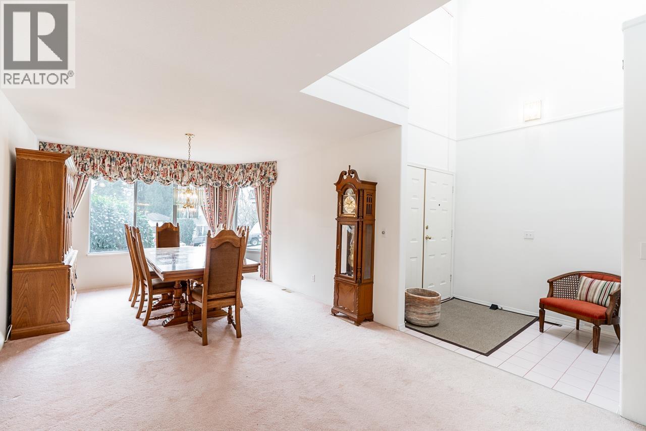 1406 Vistaview Court, Coquitlam, British Columbia  V3E 2P3 - Photo 4 - R3090541