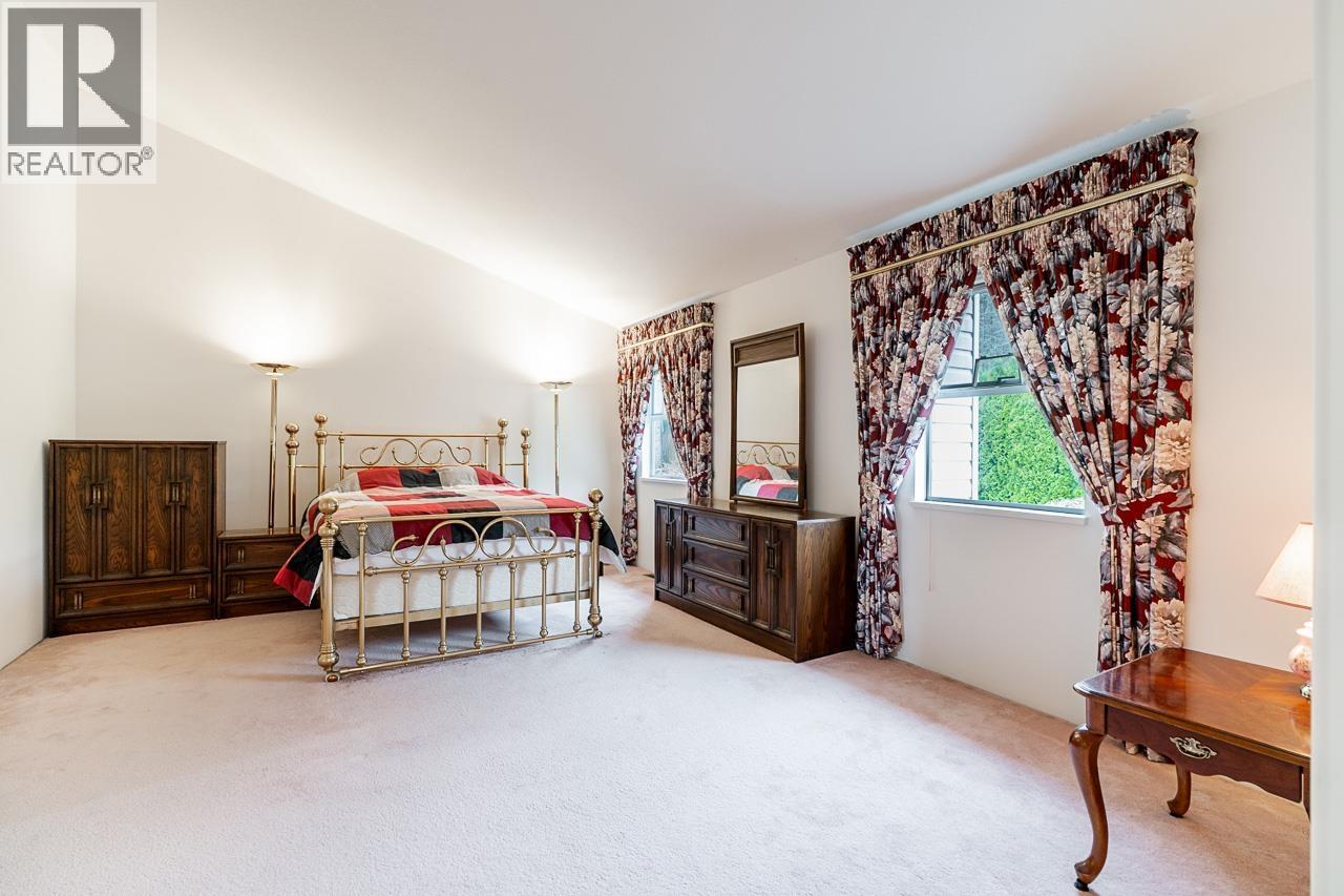 1406 Vistaview Court, Coquitlam, British Columbia  V3E 2P3 - Photo 6 - R3090541