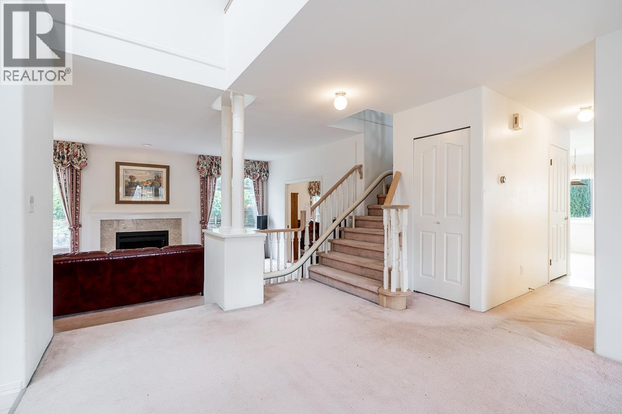 1406 Vistaview Court, Coquitlam, British Columbia  V3E 2P3 - Photo 8 - R3090541