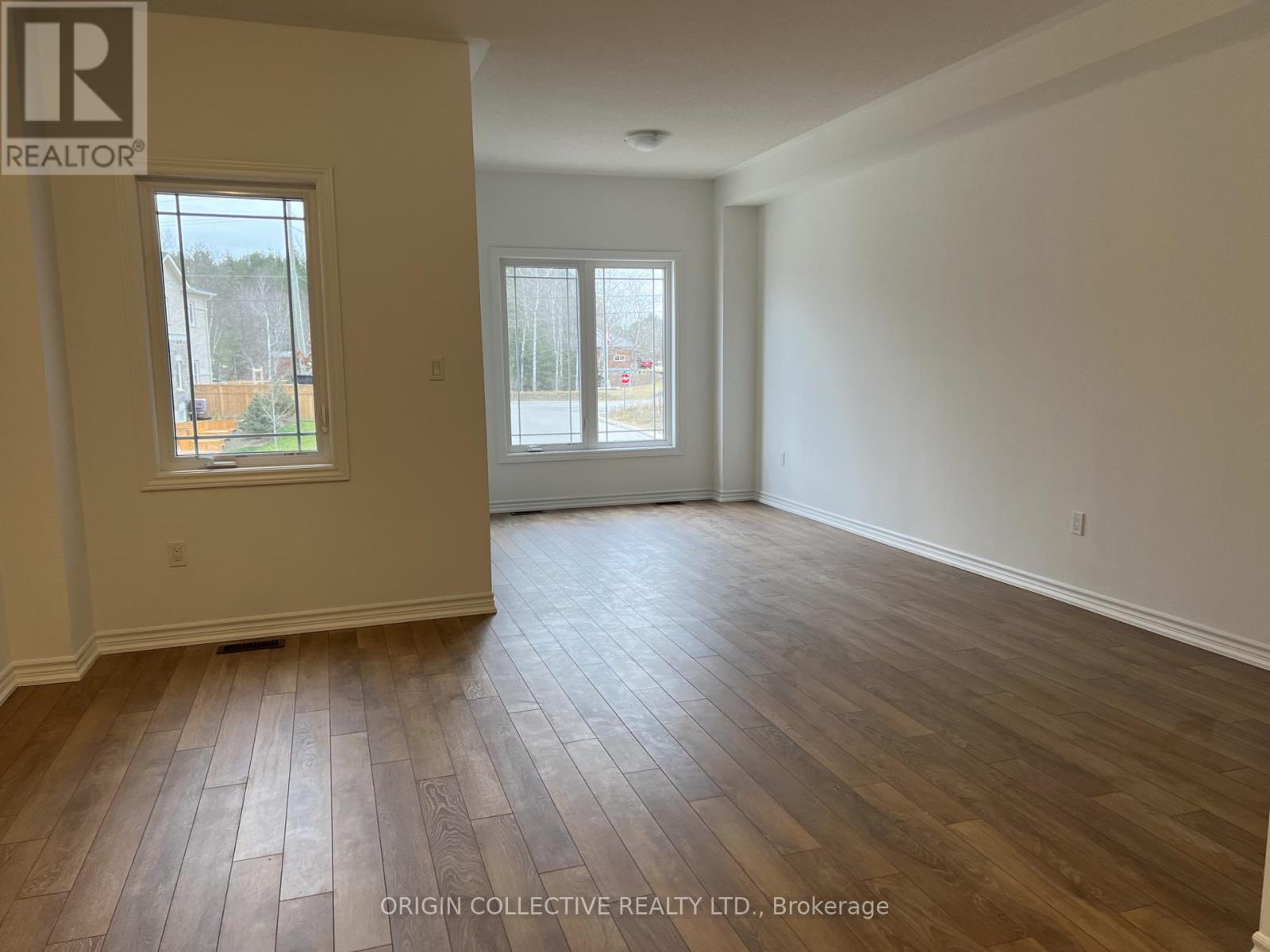 Top - 34 Milson Crescent, Essa (Angus), Ontario  L0M 1B5 - Photo 8 - N12794904