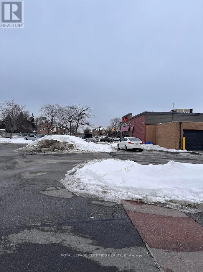 1585 Warden Avenue, Toronto, Ontario  M1R 2S9 - Photo 3 - E12758536