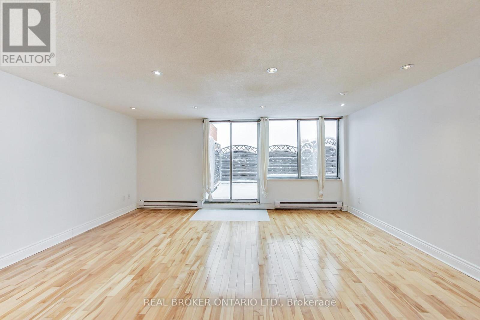 301 - 1011 DUFFERIN STREET, Toronto, Ontario