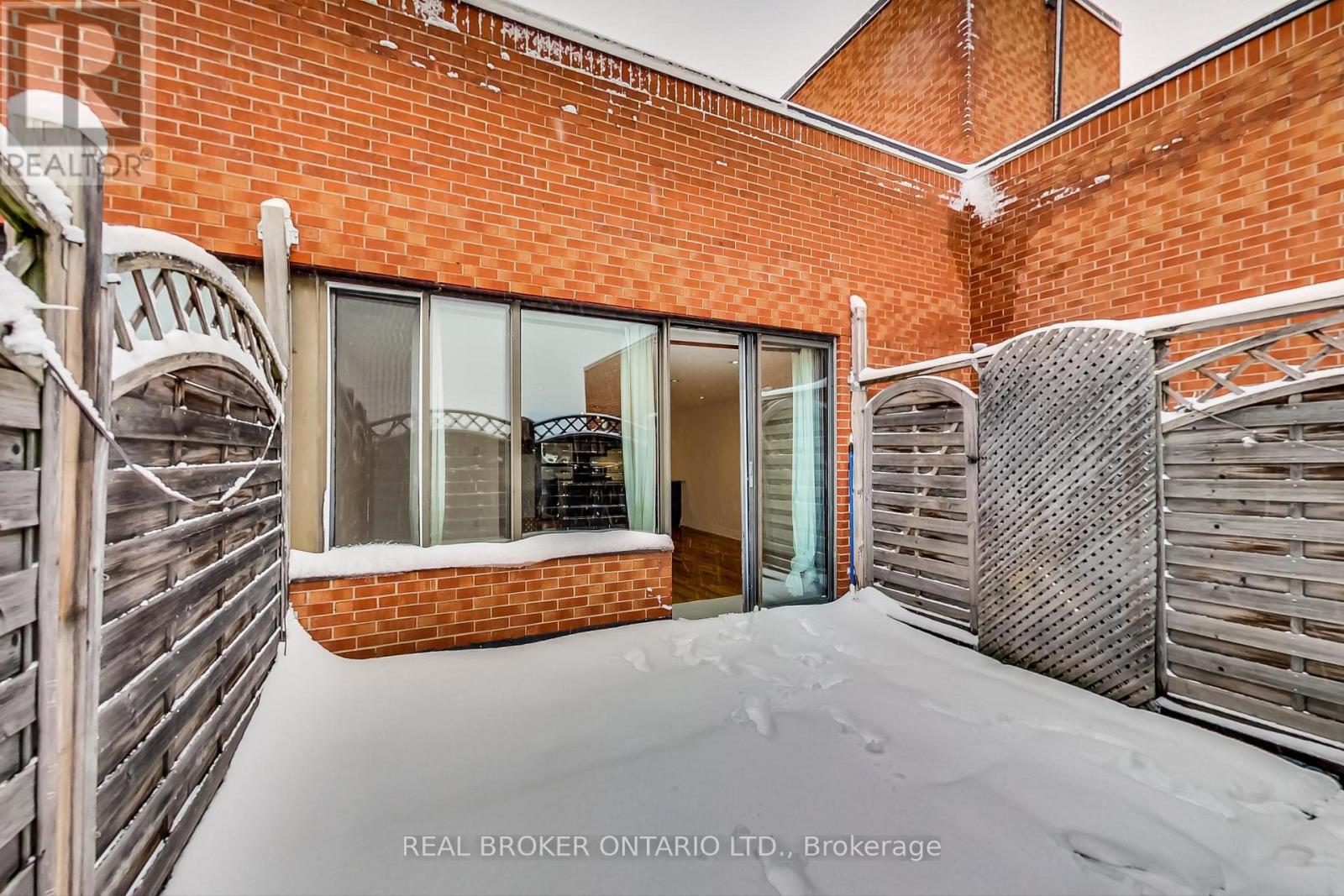 301 - 1011 Dufferin Street, Toronto, Ontario  M6H 4B5 - Photo 10 - W12794910