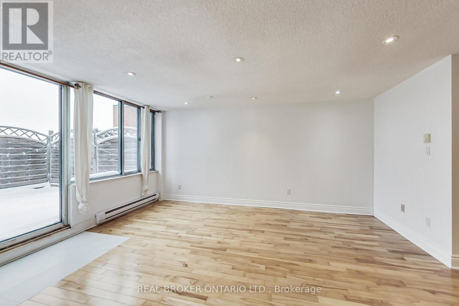 301 - 1011 Dufferin Street, Toronto, Ontario  M6H 4B5 - Photo 2 - W12794910