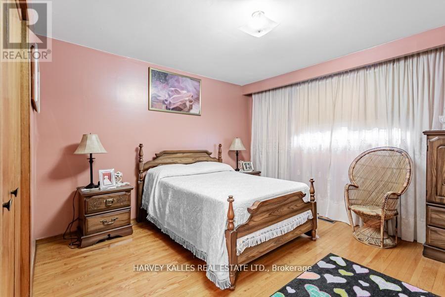 33 Tolton Drive S, Brampton, Ontario  L6V 2P9 - Photo 10 - W12794926