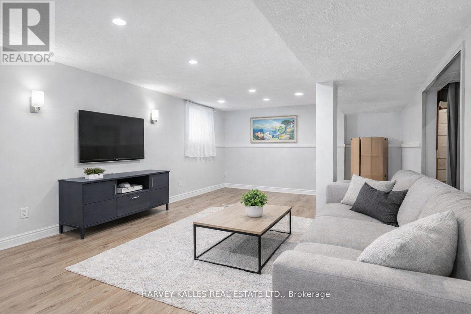 33 Tolton Drive S, Brampton, Ontario  L6V 2P9 - Photo 21 - W12794926