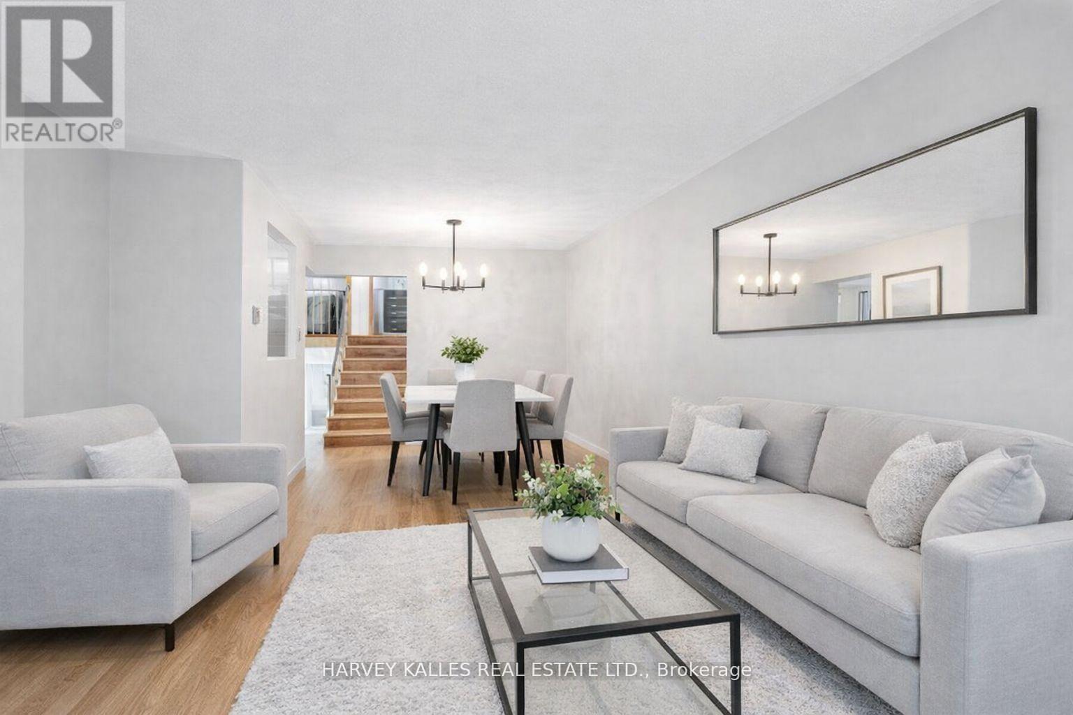 33 Tolton Drive S, Brampton, Ontario  L6V 2P9 - Photo 4 - W12794926