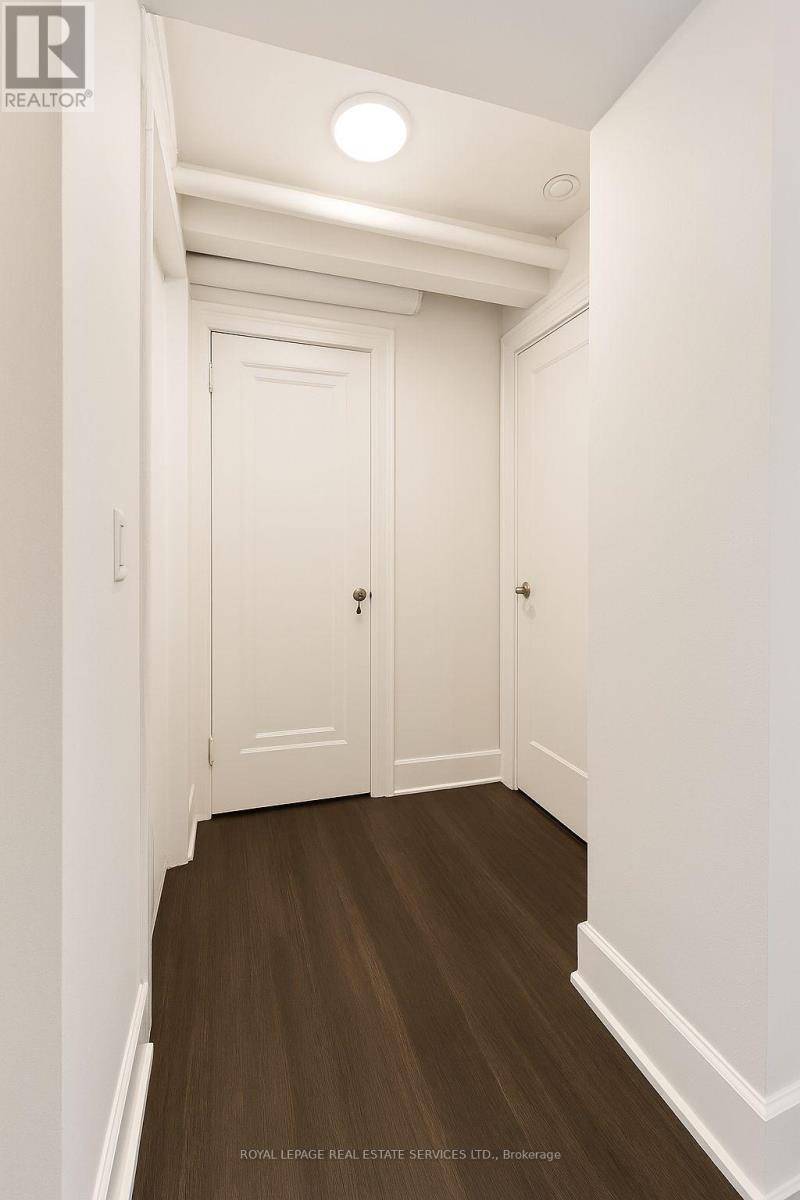 13 - 7 Brule Terrace, Toronto, Ontario  M6S 1M2 - Photo 3 - W12794934