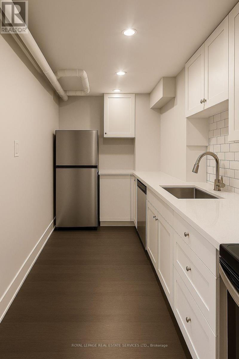 13 - 7 Brule Terrace, Toronto, Ontario  M6S 1M2 - Photo 4 - W12794934