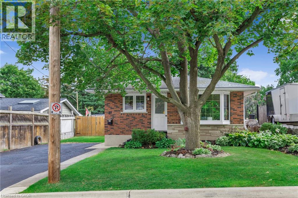 11 Flynn Avenue, Cambridge, Ontario  N3C 2T8 - Photo 4 - 40805606