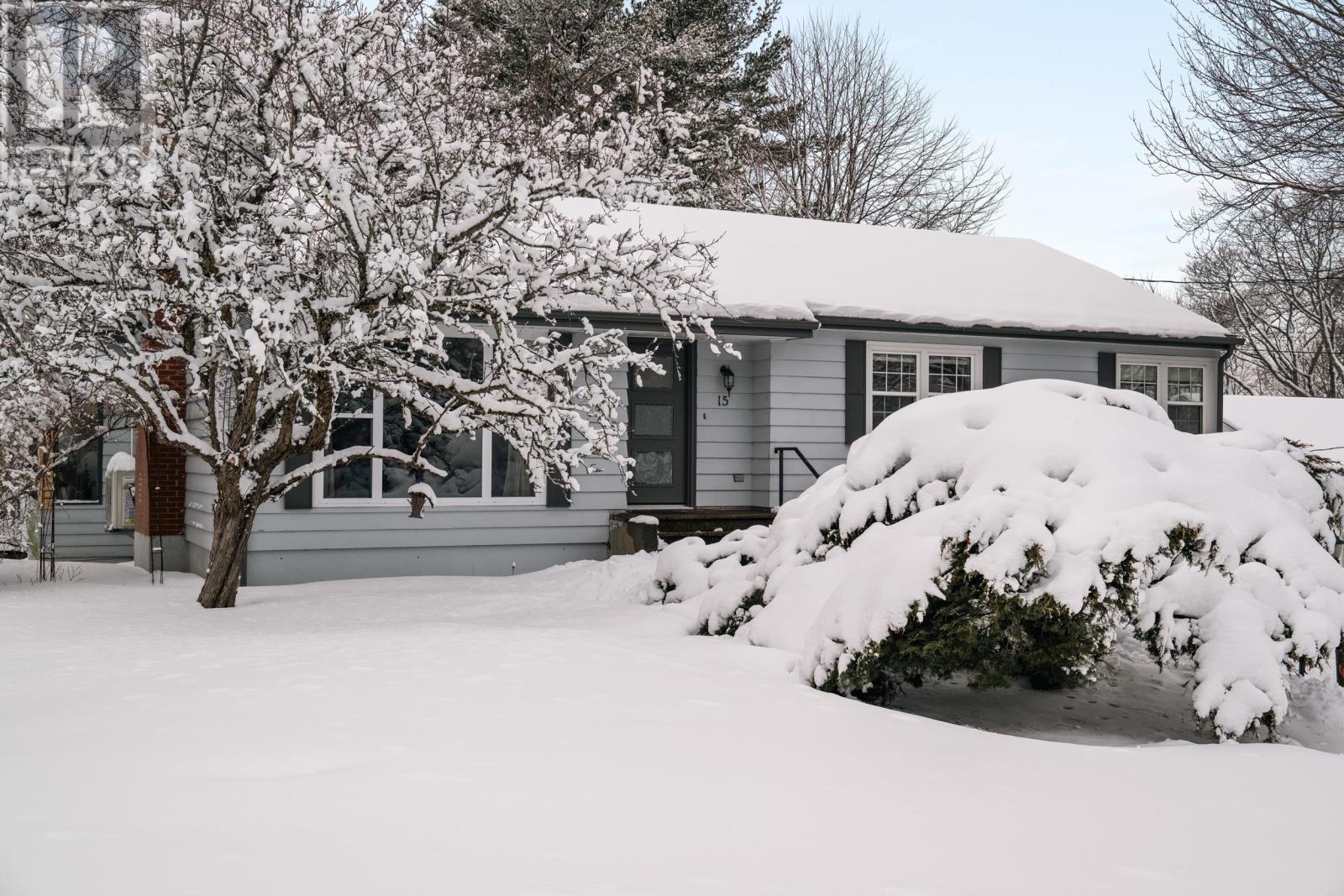 15 Crestview Drive, Halifax, Nova Scotia  B3P 1G1 - Photo 2 - 202602787