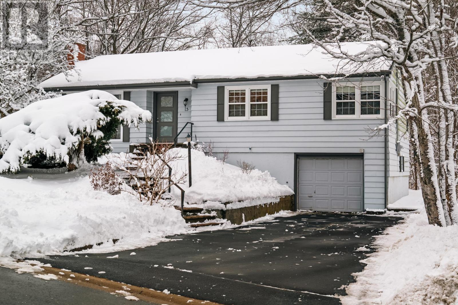 15 Crestview Drive, Halifax, Nova Scotia