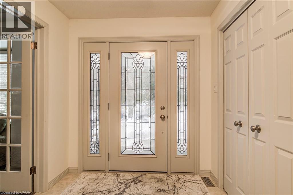 454 Kingsford Place, Waterloo, Ontario  N2T 1K9 - Photo 4 - 40798205