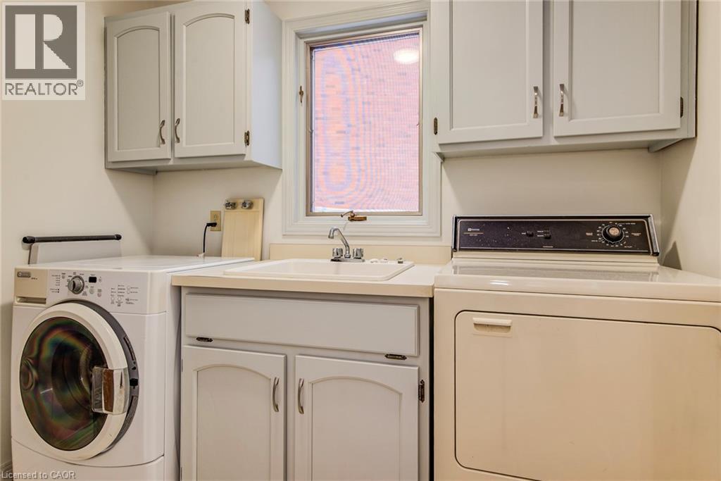 454 Kingsford Place, Waterloo, Ontario  N2T 1K9 - Photo 21 - 40798205