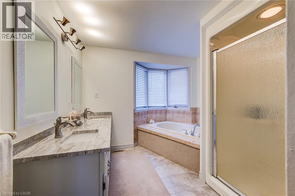 454 Kingsford Place, Waterloo, Ontario  N2T 1K9 - Photo 29 - 40798205