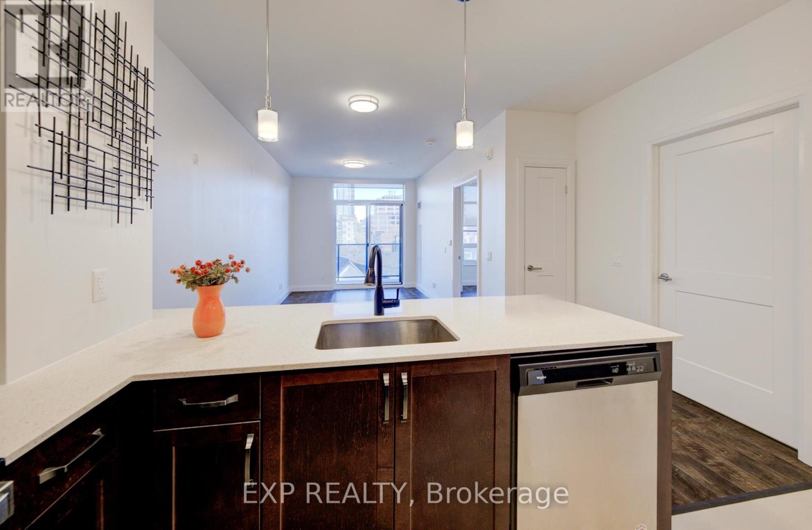 417 - 399 Queen Street S, Kitchener, Ontario  N2G 0C4 - Photo 5 - X12794884