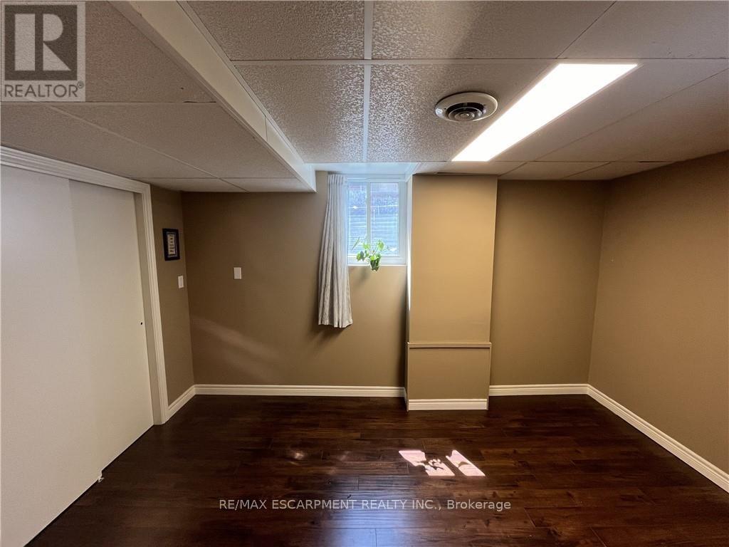 Lower - 461 South Pelham Road, Welland (Prince Charles), Ontario  L3C 3C5 - Photo 12 - X12794916