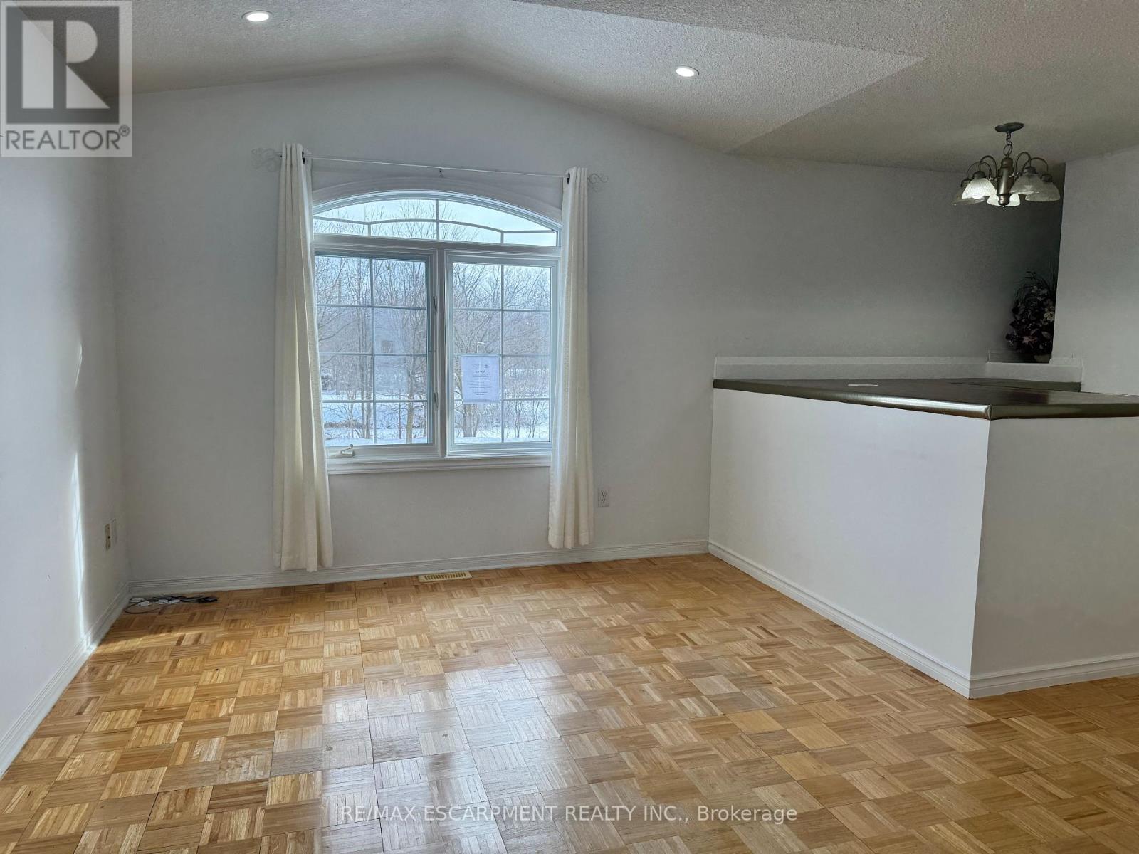 167 Forest Road, Brantford, Ontario  N3S 7L5 - Photo 12 - X12794950