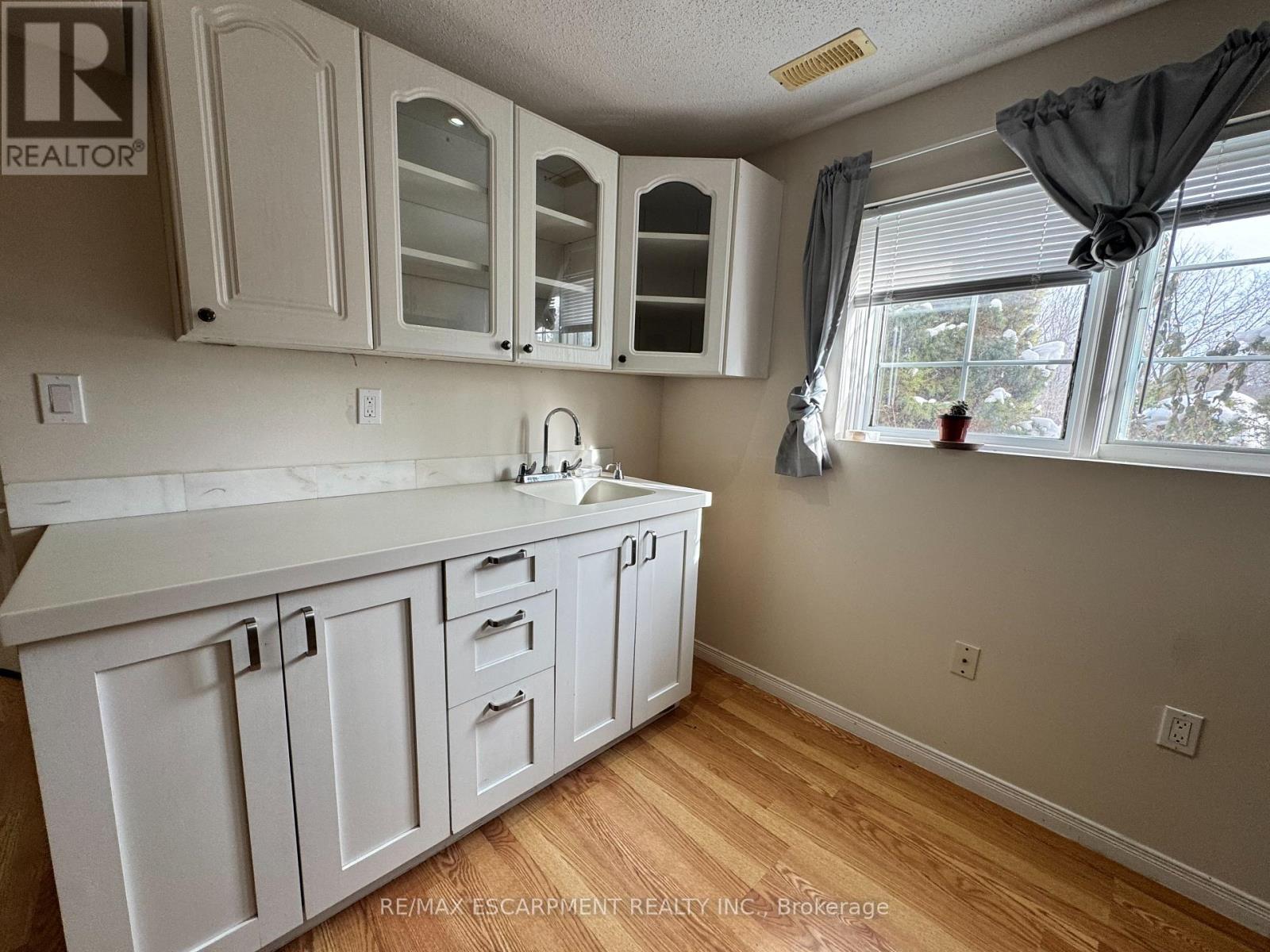 167 Forest Road, Brantford, Ontario  N3S 7L5 - Photo 24 - X12794950