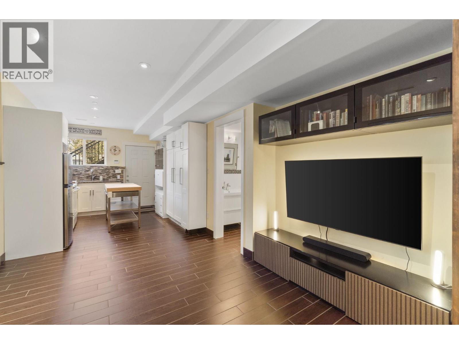 10363 Robertson Street, Maple Ridge, British Columbia  V2W 0A8 - Photo 9 - R3089057