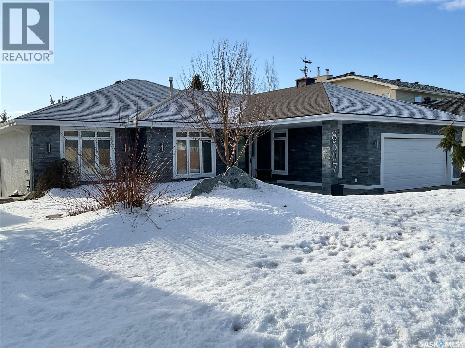 8507 Kestral Drive, Regina, Saskatchewan  S4Y 1H2 - Photo 3 - SK028731