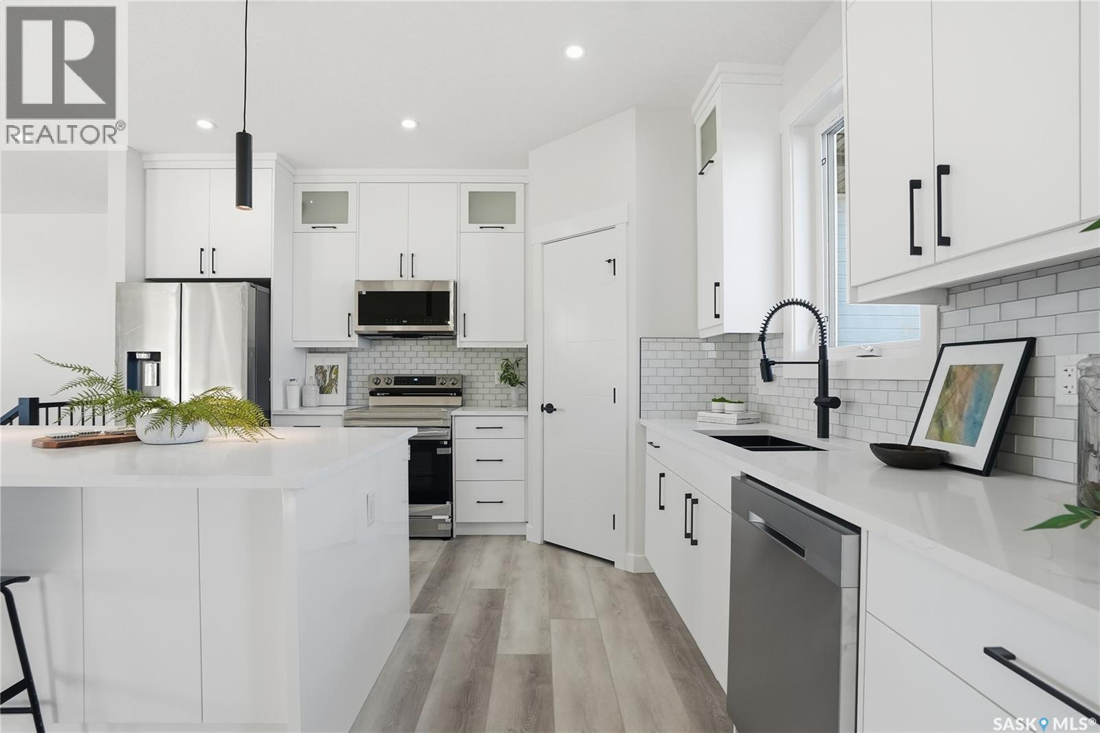 818 Ballesteros Crescent, Warman, Saskatchewan  S0K 4S3 - Photo 9 - SK028535