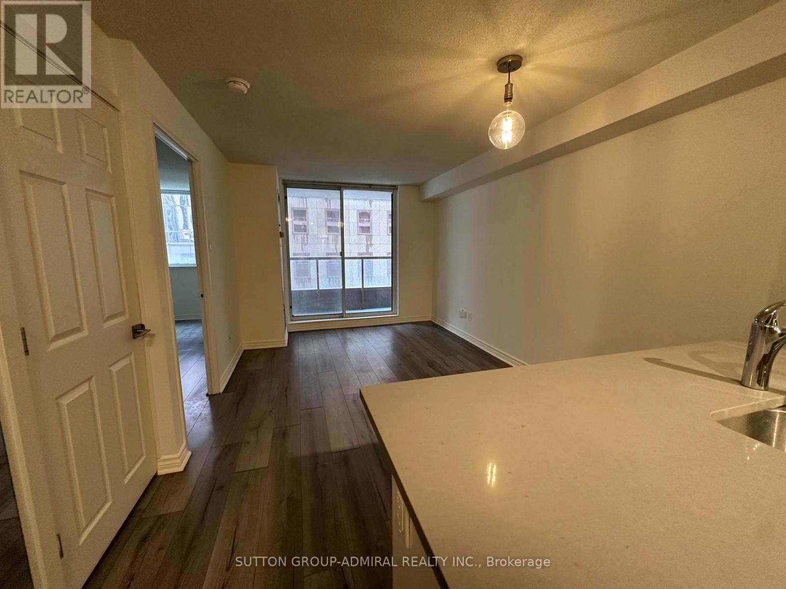 409 - 736 Bay Street, Toronto, Ontario  M5G 1N6 - Photo 7 - C12498028