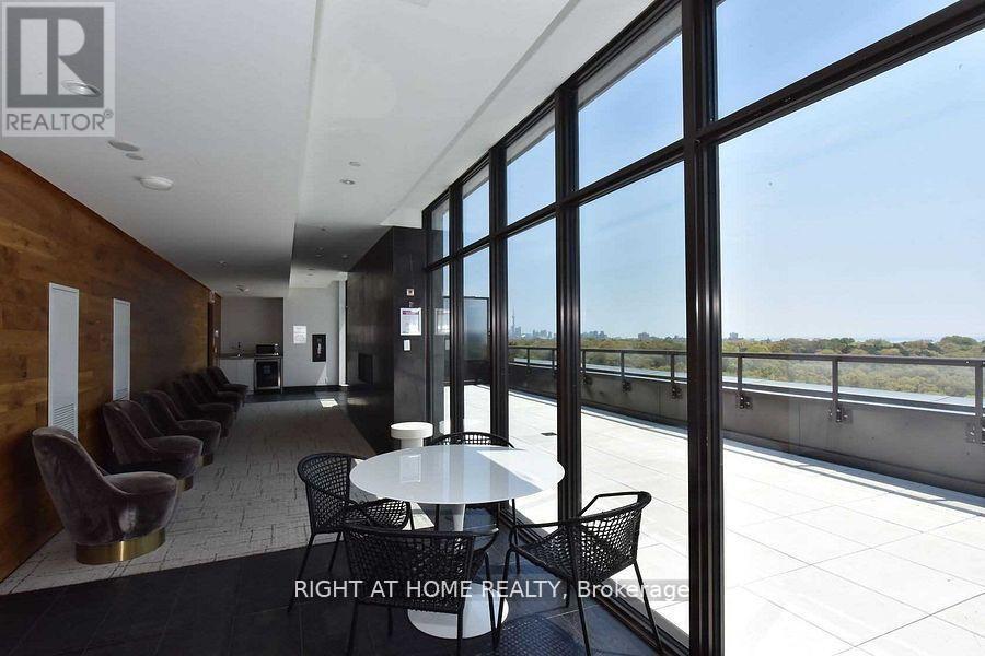 504 - 2118 Bloor Street W, Toronto, Ontario  M6S 1M8 - Photo 14 - W12755106