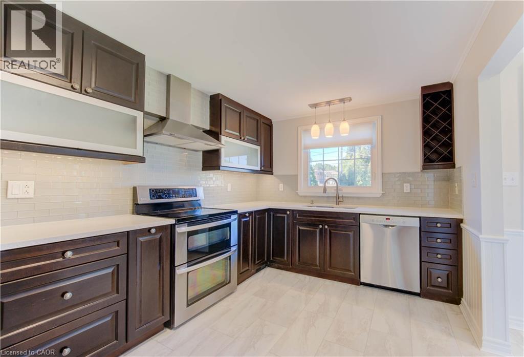 6 Churchill Street, Waterloo, Ontario  N2L 2X2 - Photo 10 - 40799480