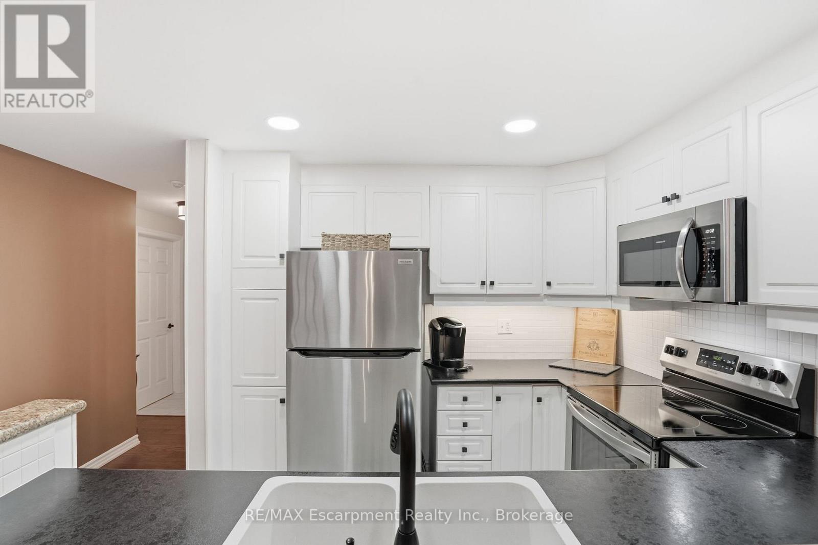 310 - 310-5188 Lakeshore Road, Burlington, Ontario  L7L 6P4 - Photo 14 - W12795216