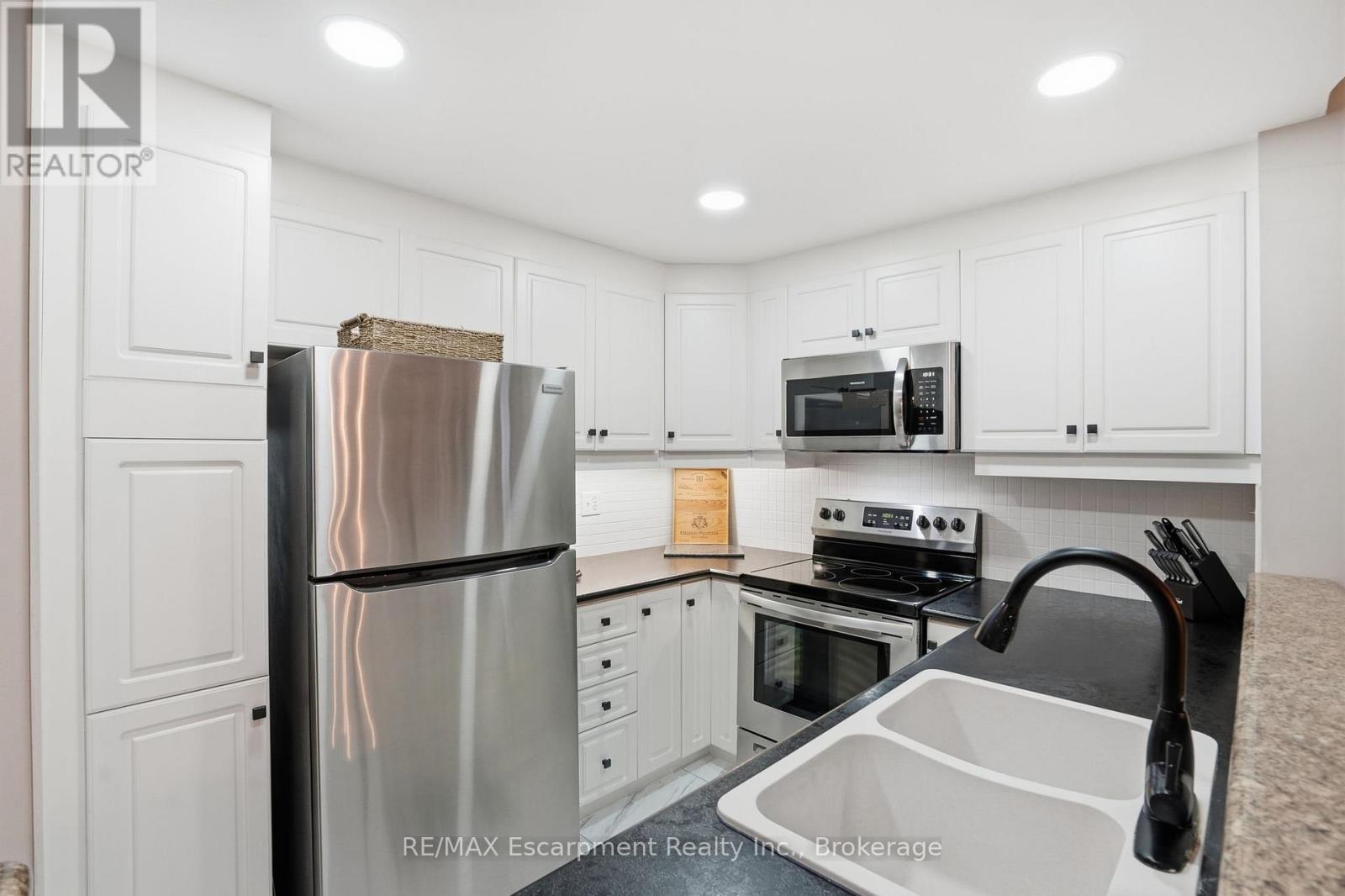 310 - 310-5188 Lakeshore Road, Burlington, Ontario  L7L 6P4 - Photo 11 - W12795216