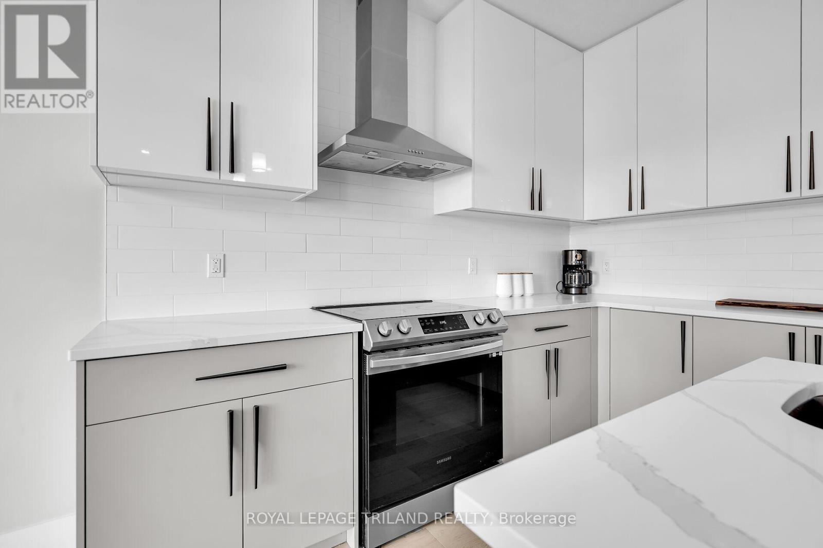 36 Kaiser Lane, Middlesex Centre, Ontario  N0L 1R0 - Photo 17 - X12795086