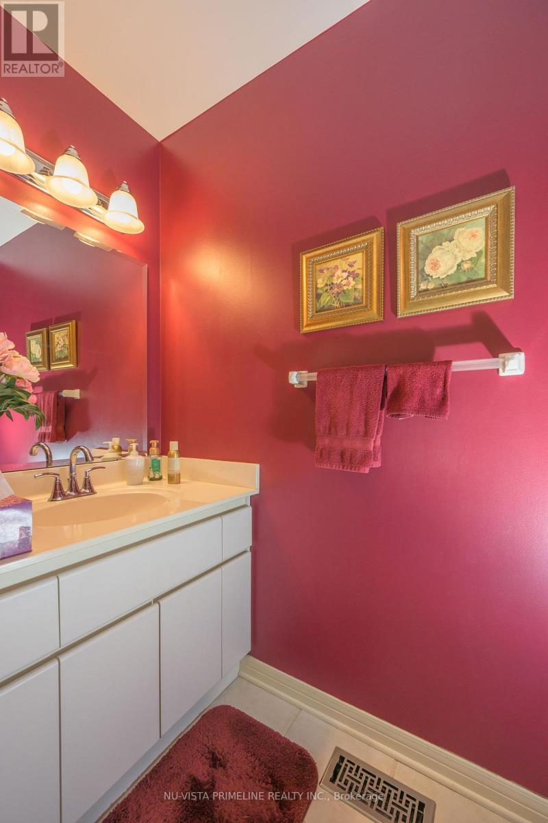 53 Meridene Crescent W, London North, Ontario  N5X 2M1 - Photo 30 - X12795130