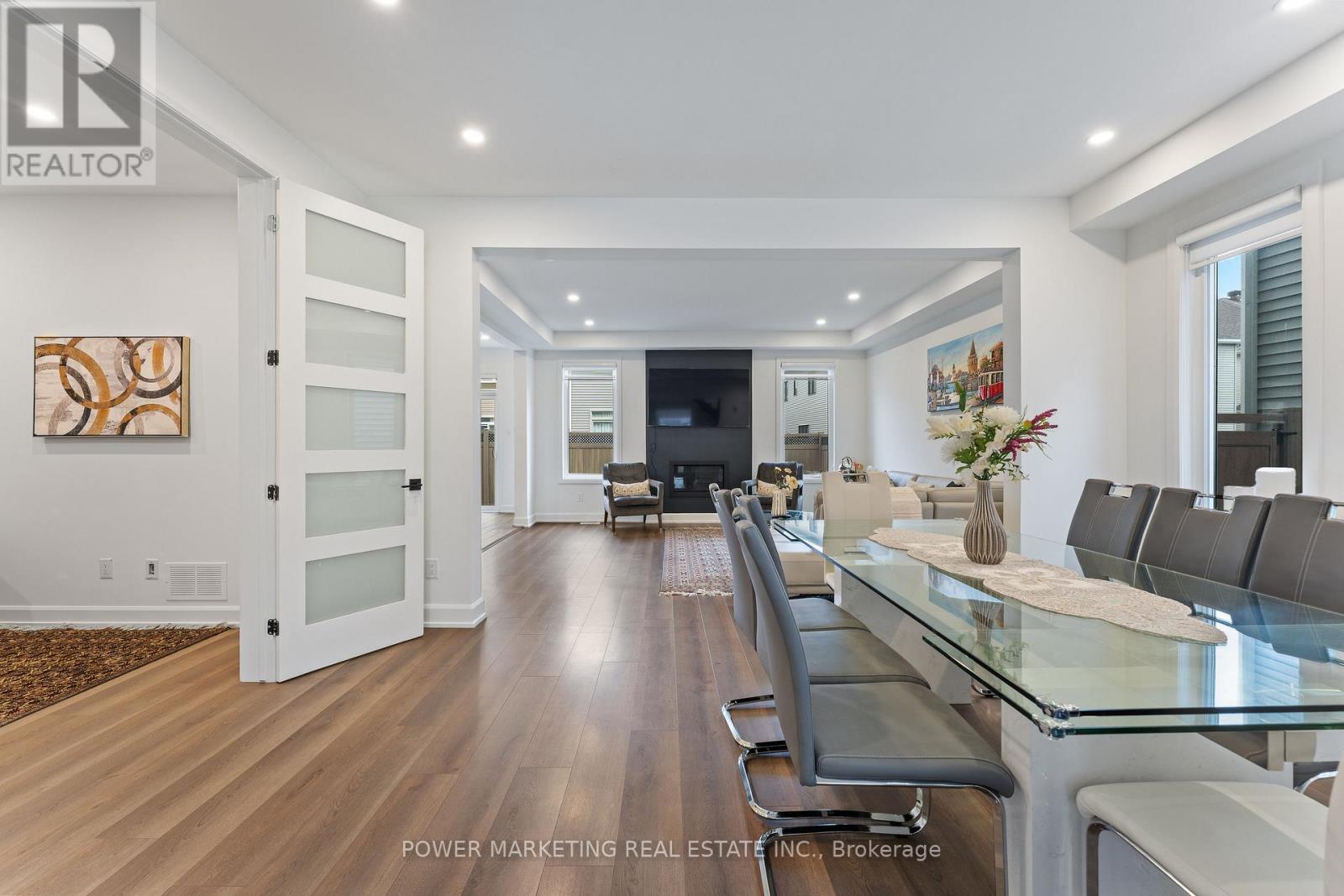 159 Celestial Grove, Ottawa, Ontario  K2J 6K6 - Photo 4 - X12795036